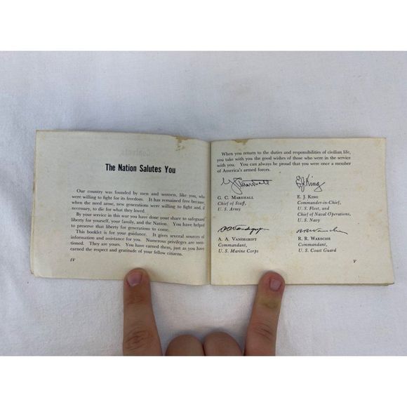 1945 WWII Ruptured Duck Honorable Discharge Booklet Going Back to Civilian Life - Picture 6 of 10